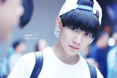 王源娱乐圈吃瓜爆料事件,揭秘吃瓜背后的真相与影响